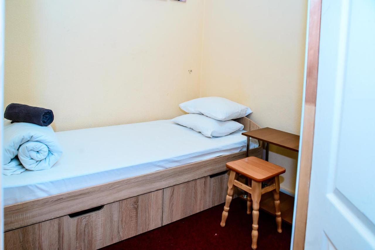U-Compass Hostel Kyiv Exterior photo